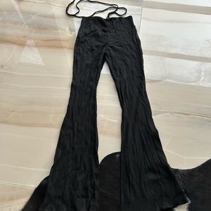 NEVER WORN ✨ Flare bottoms